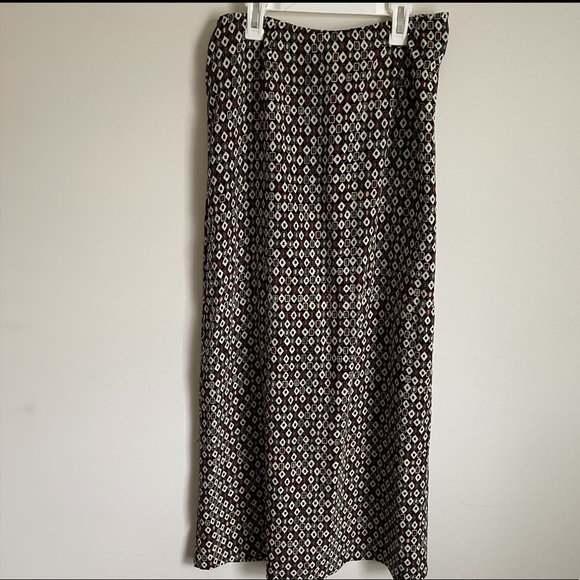 Geometric Print Maxi Skirt - Picture 3 of 5